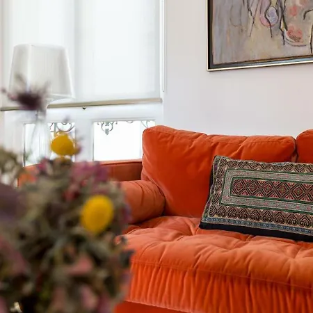Veeve - The Library Apartment Paris