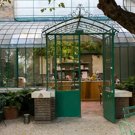 Apartment Veeve - The Library *